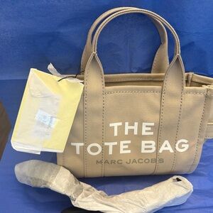 Marc Jacobs*Small-Tote bag-Beige-Crossbody-BNWT’S